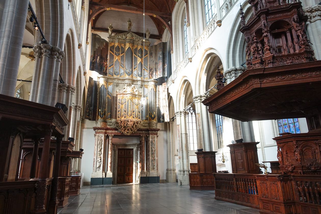 amsterdam-1000-nieuwekerk-interieur