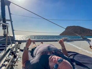 om lekker voor op de catamaran op een FatBoy in het zonnetje te blijven liggen
