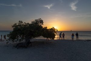 sunset op Eagle Beach