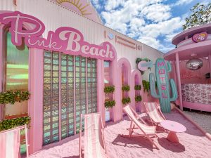 12:50 uur - Pink Beach