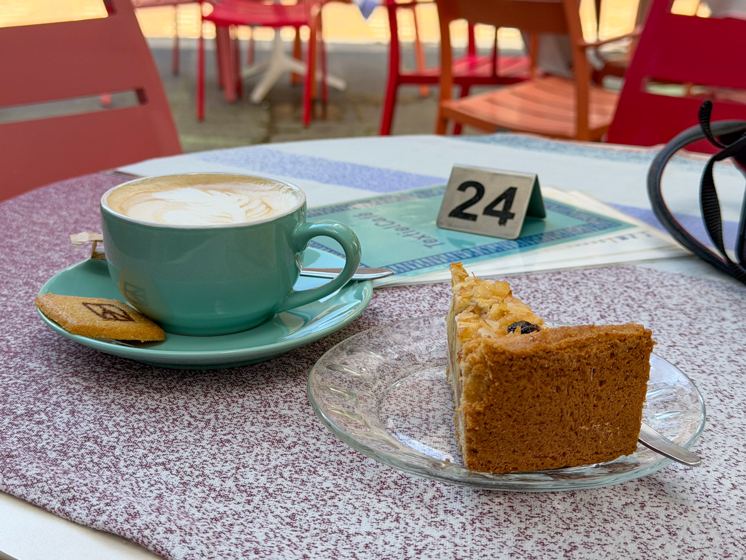 11:00 uur - koffie met appeltaart