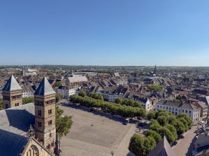 kijk ik in vrijwel alle richtingen over Maastricht